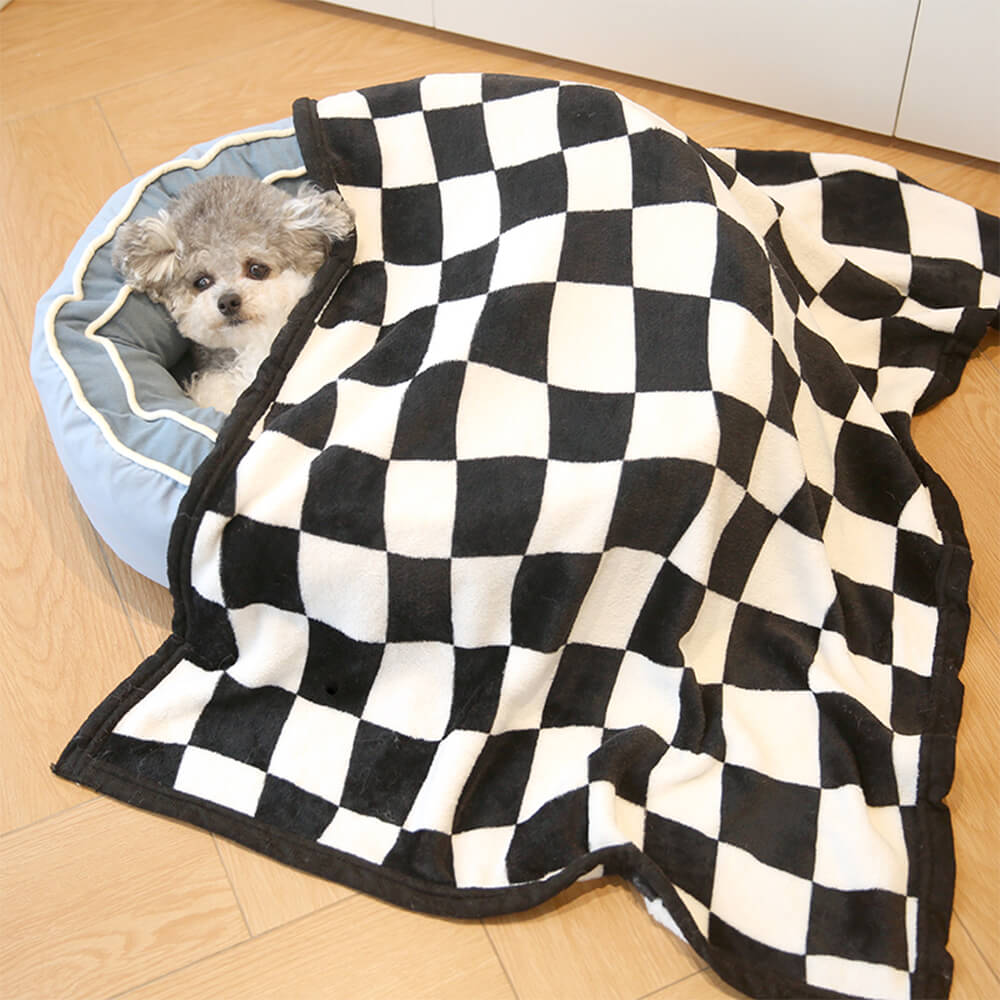 Trendy Wave Checkerboard Flannel Soft Dog Sleeping Blanket