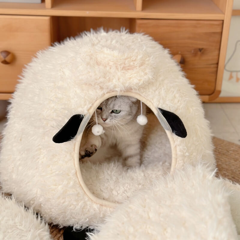 Cama de gato totalmente fechada em formato de cordeiro quente
