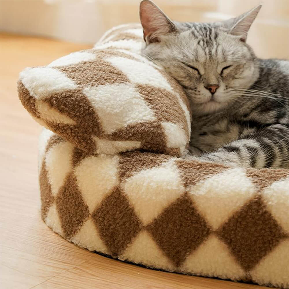 Checkerboard Sisal Cat Bed with Integrated Scratching Board – Stylish and Durable