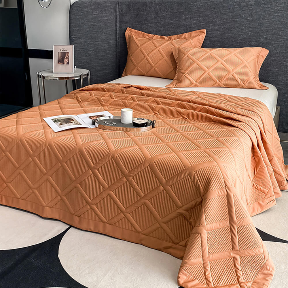 Eco-friendly Minimalist Multifunctional Quilted Bedspread Set