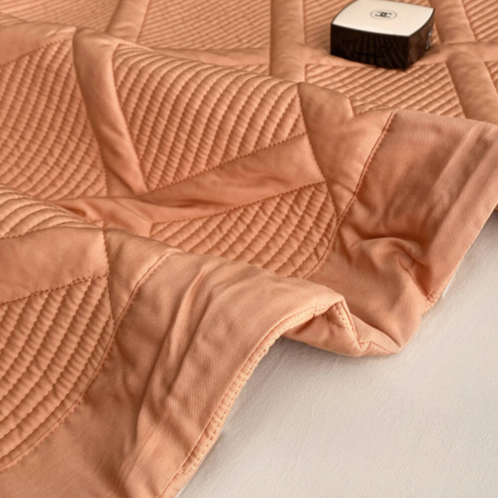 Eco-friendly Minimalist Multifunctional Quilted Bedspread Set