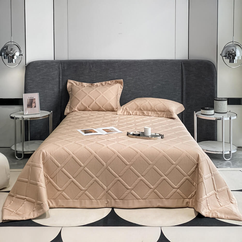 Eco-friendly Minimalist Multifunctional Quilted Bedspread Set