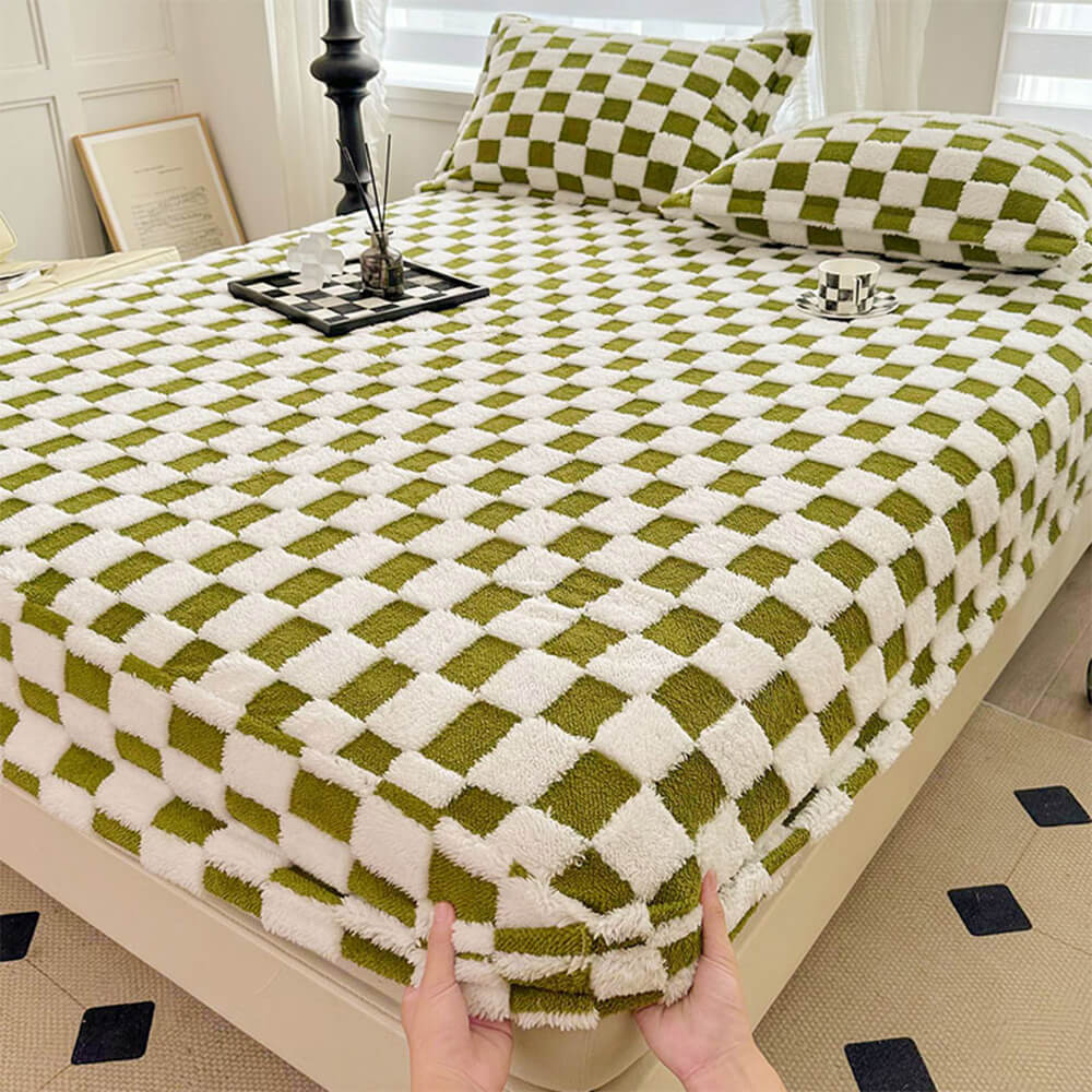 Premium Soft Checkerboard Plush Fitted Sheet Mattress Cover