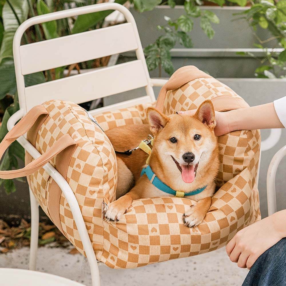 Cama de assento de carro para cachorro xadrez coração vintage